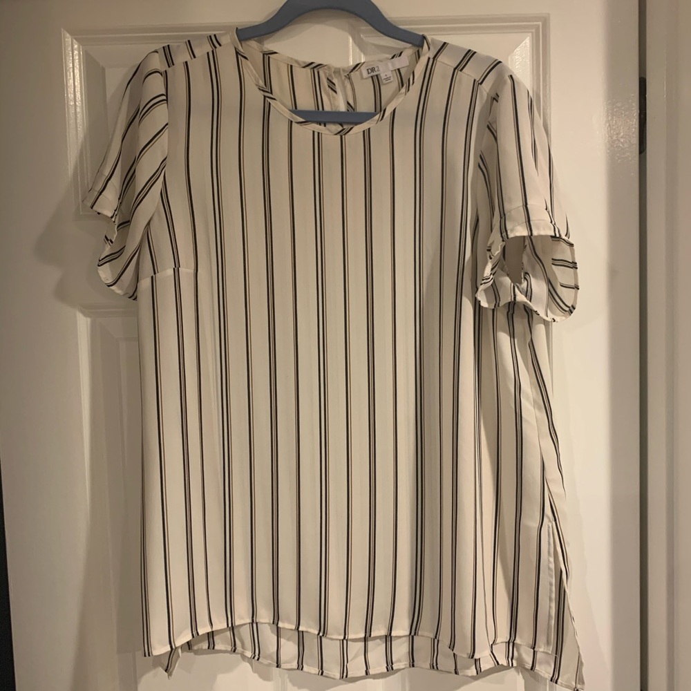 DR2 cream, black and brown/gold blouse